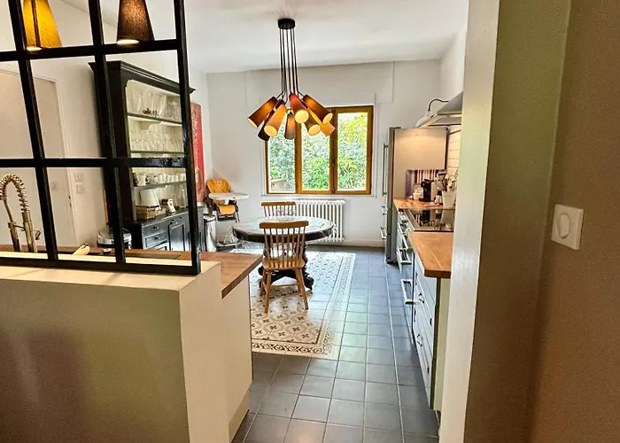 Demeure Arcachonaise De Charme *